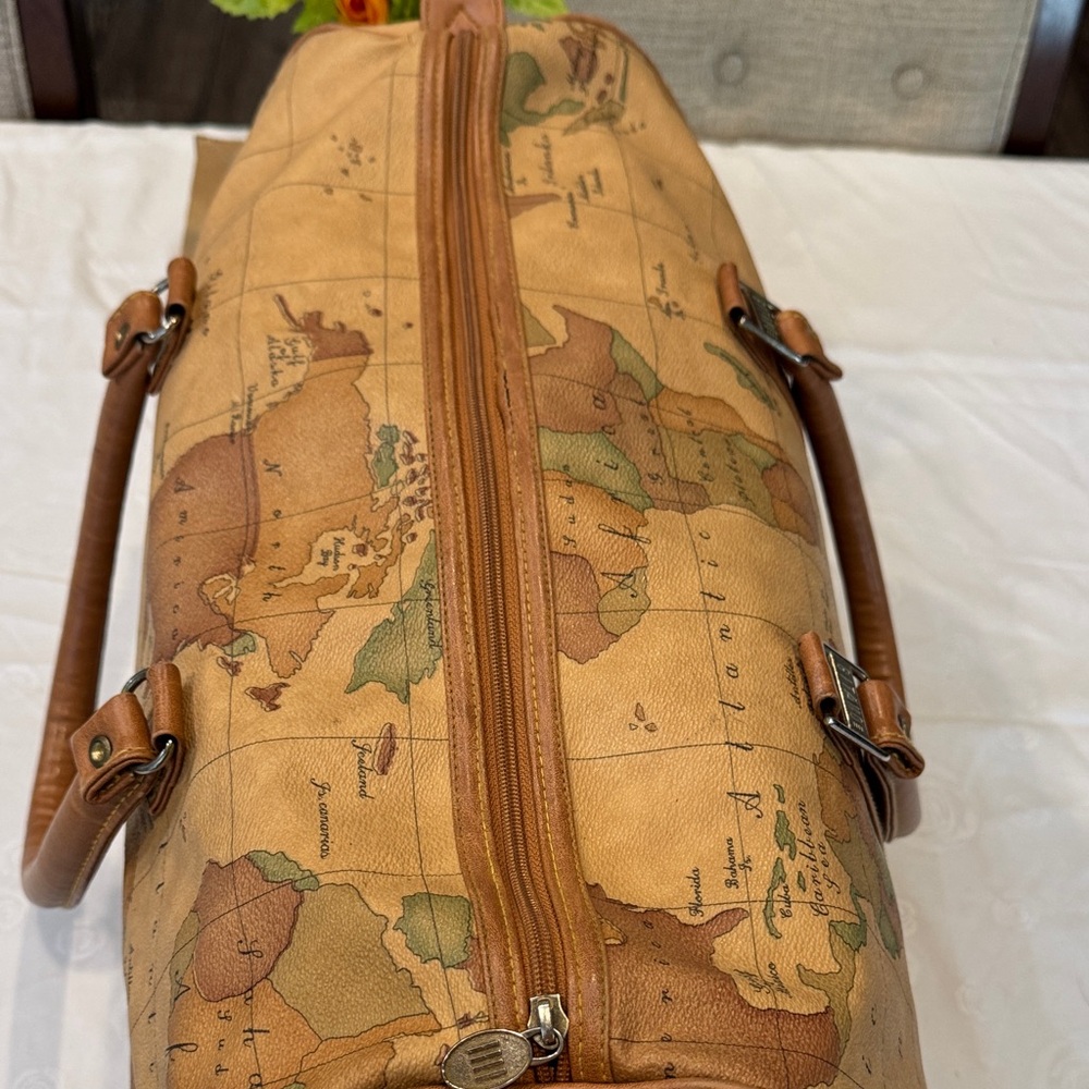 Gitano Tan Travel Bag with World Map Design - Picture 7 of 14